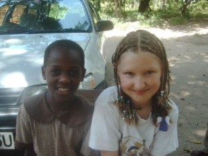 Mwanajuma und Paula im August 2007